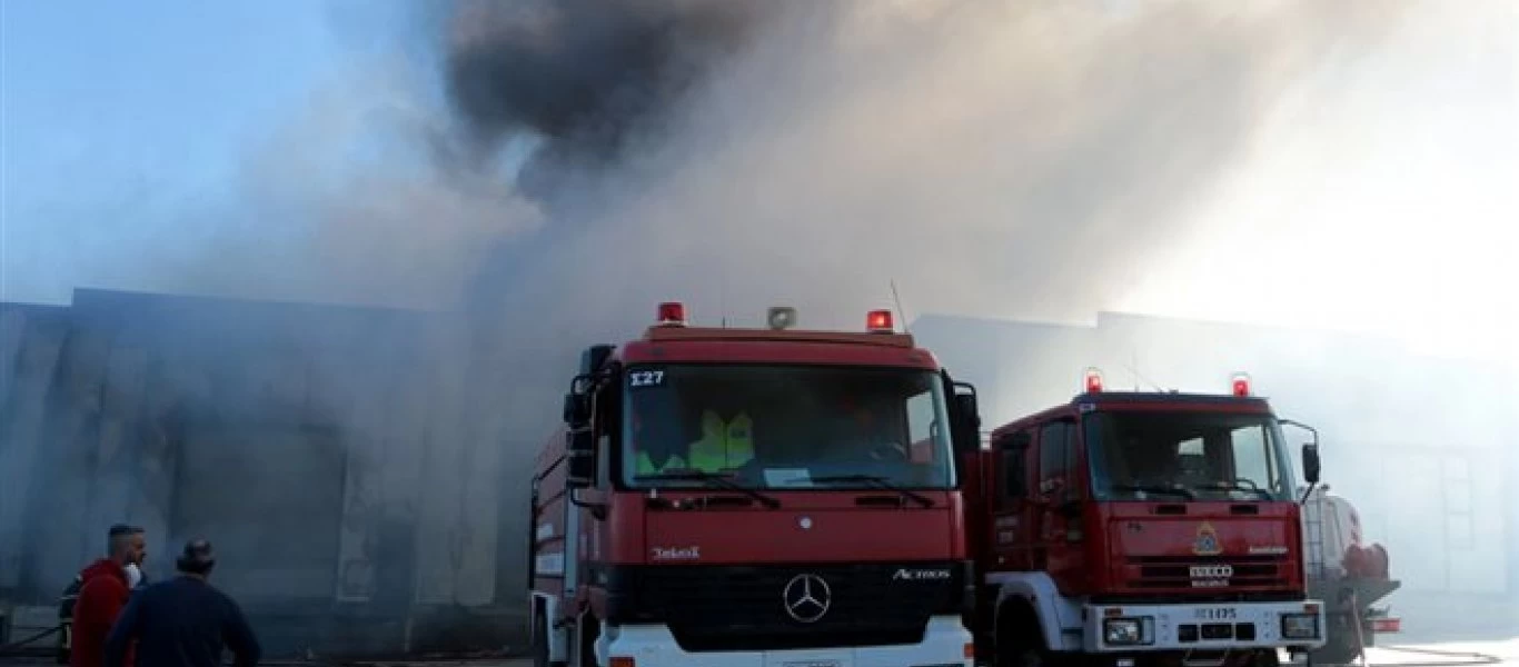 Φωτιά στο Ζευγολατιό: Κλειστή η Εθνική Οδός Τσακώνας - Καλού Νερού